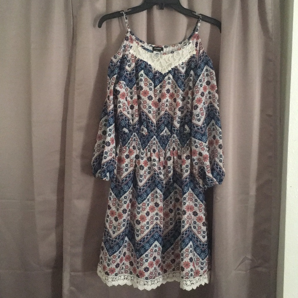 Printed shoulder dress